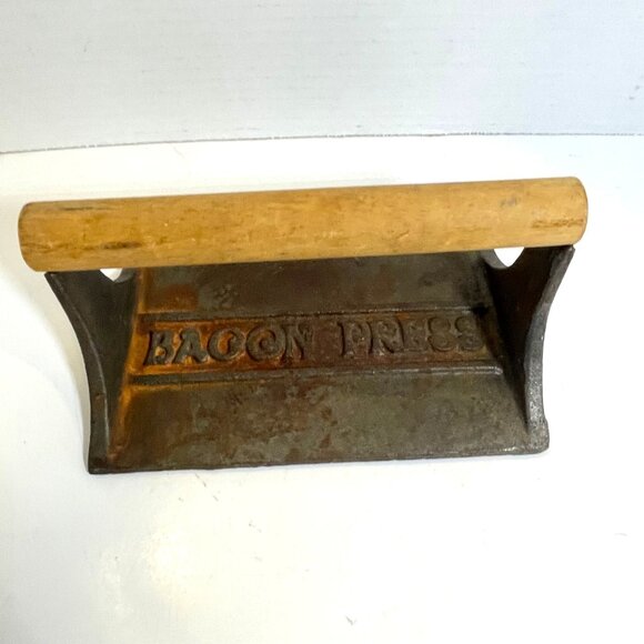 Vintage Cast Iron Pig Design Bacon Press With Wooden Handle - Picture 7 of 12